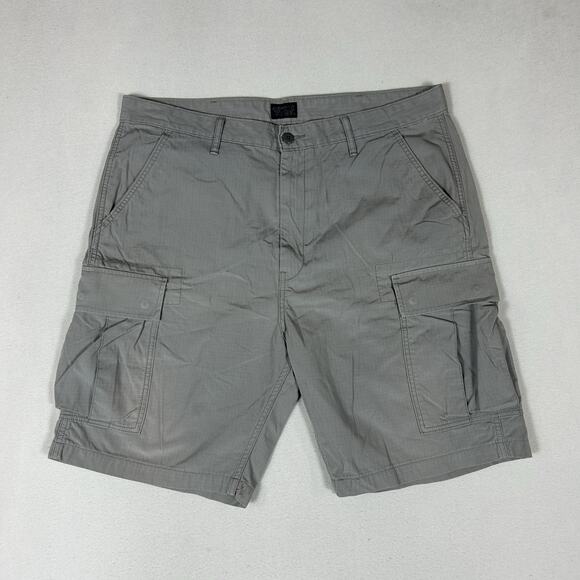 Levi’s Carrier Cargo Shorts Men's 38 Gray Ripstop Outdoor Pockets Hiking Casual - Picture 1 of 12